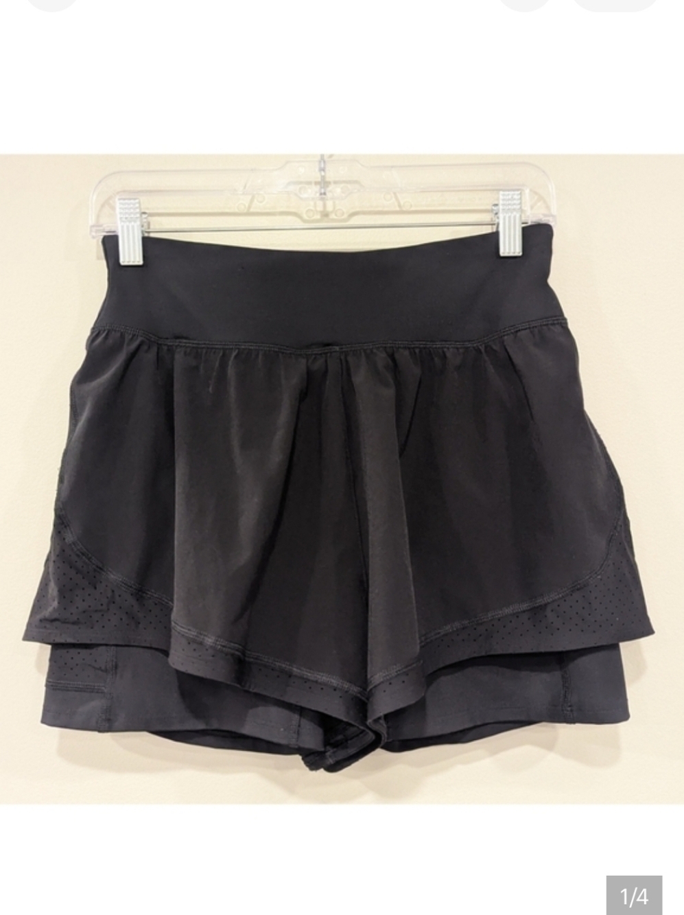 Spanx Get Moving Booty Boost 2 In 1 Black Shorts Size Medium